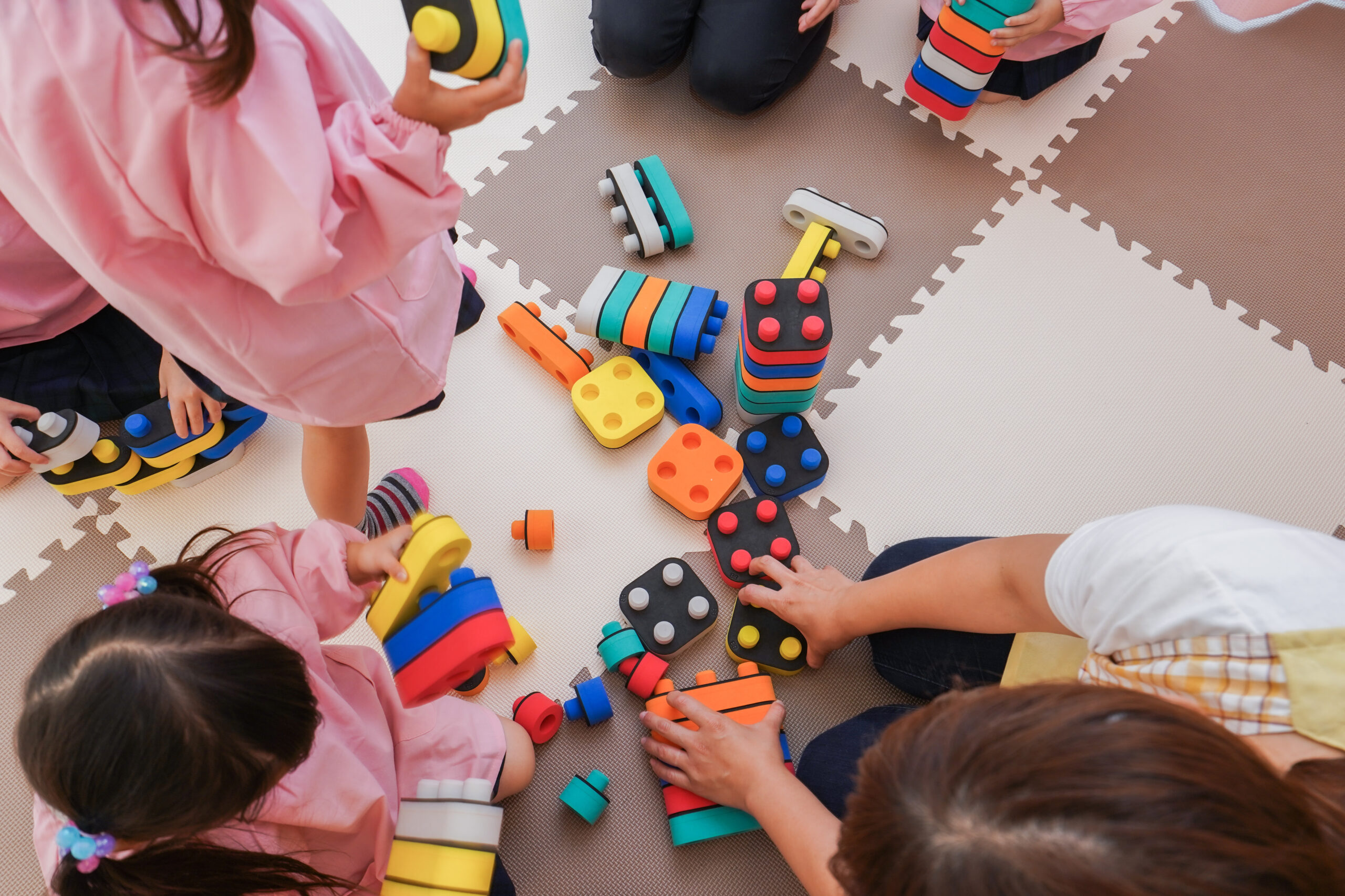 笑顔の成長のイメージ（日本人の子ども）